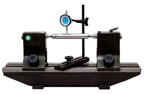 Which precision instrument is used for comparing and determining the variation in the sizes of the component?